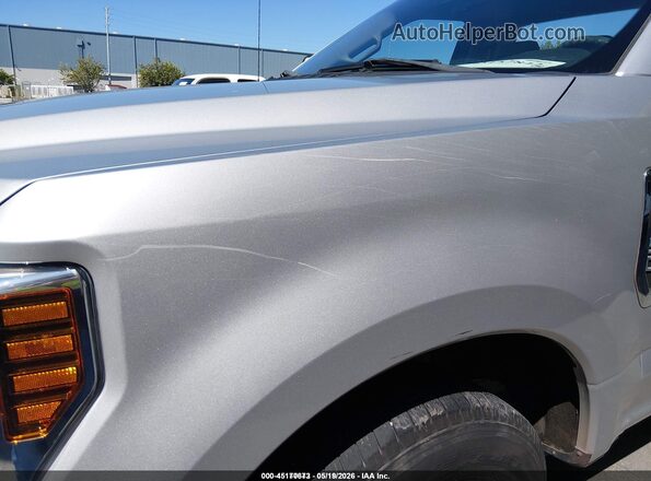 1FTBF2A62JEC83771 2018 FORD F-250 Silver Vista interior de 360 grados