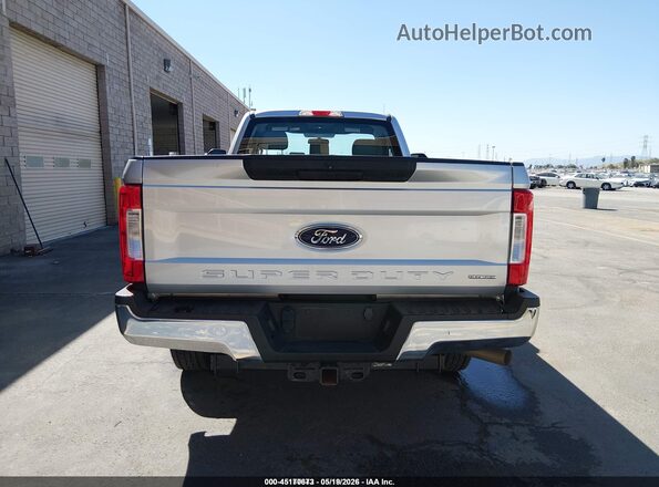 1FTBF2A62JEC83771 2018 FORD F-250 Silver 