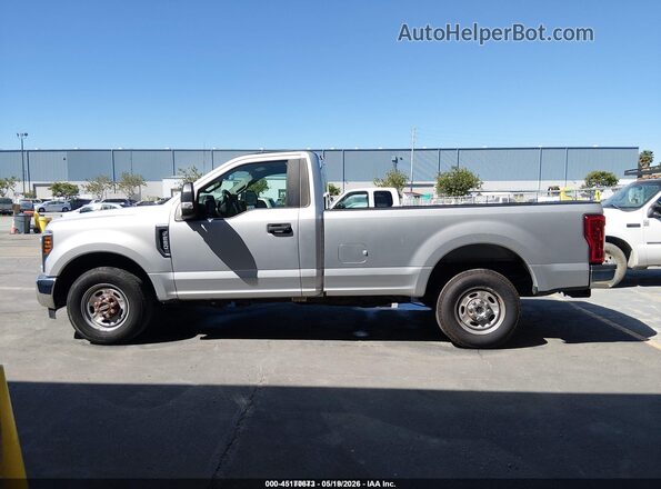 1FTBF2A62JEC83771 2018 FORD F-250 Silver 
