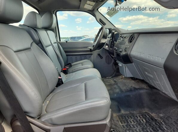 1FTBF2A67GEC06001 2016 FORD F250 White Widok tylnych siedzeń