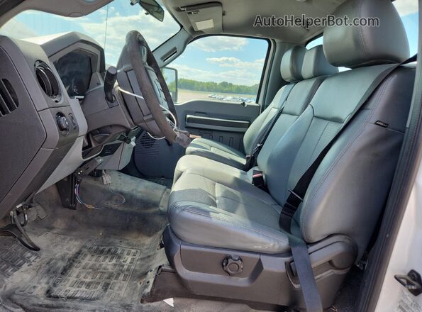 1FTBF2A67GEC06001 2016 FORD F250 White Widok wnętrza z przodu