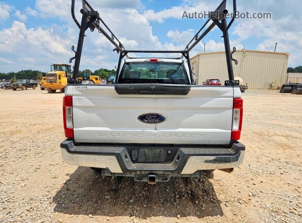 1FTBF2A67KEG18914 2019 FORD F250 White Հետևի տեսք