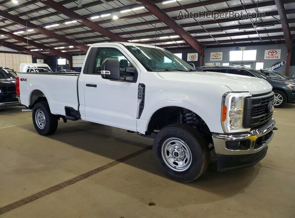 1FTBF2BA4PEE00455 2023 FORD F250 White Front right