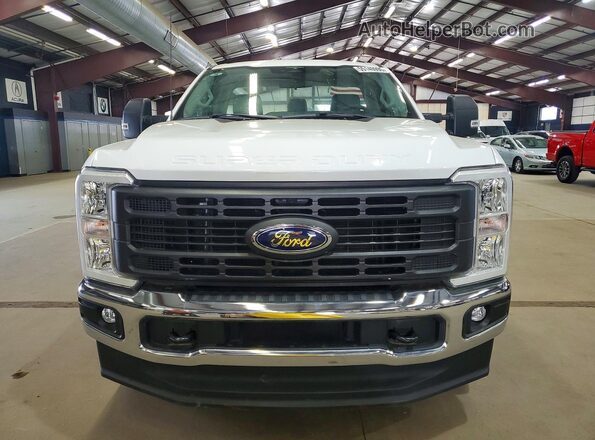 1FTBF2BA4PEE00455 2023 FORD F250 White Front view