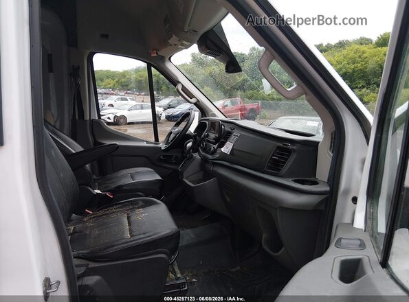 1FTBR3X88RKA46138 2024 FORD TRANSIT-250 Белый Вид салона спереди