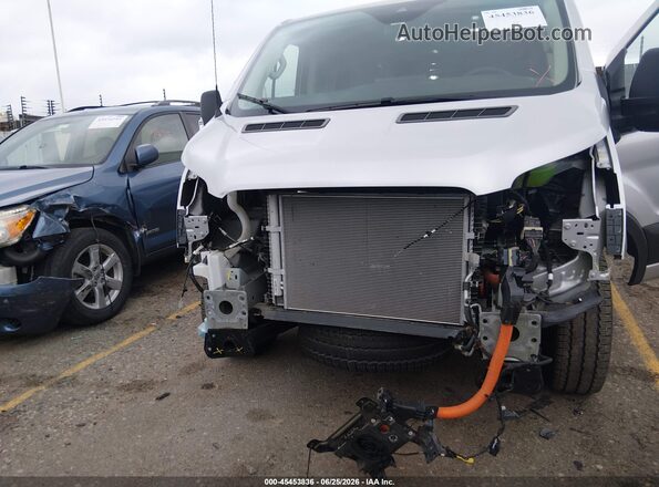 1FTBW1YK4PKA21788 2023 FORD E-TRANSIT-350 Silver Front view