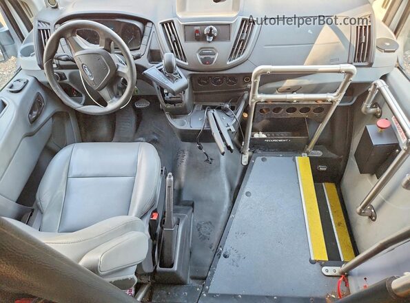 1FTBW2XM9JKB53235 2018 FORD TRANSIT White Dashboard view