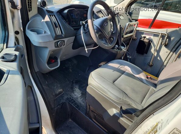 1FTBW2XMXHKB48832 2017 FORD TRANSIT White Вид панелі приладів