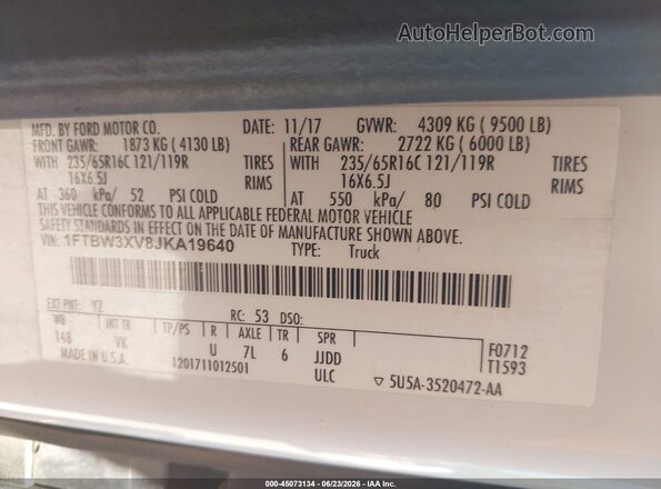 1FTBW3XV8JKA19640 2018 FORD TRANSIT-350 White Vista del compartimento del motor