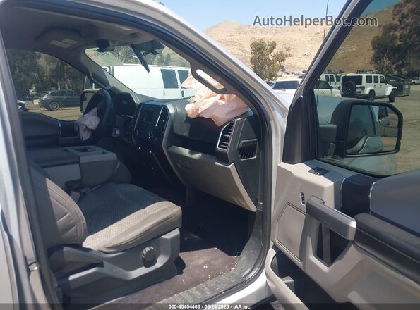 1FTEW1C84GKD46000 2016 FORD F150 Silver Widok wnętrza z przodu