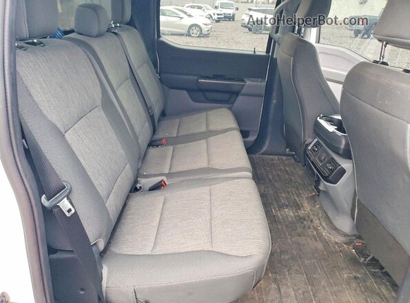 1FTEW1CBXNKE32064 2022 FORD F150 Белый Вид задних сидений