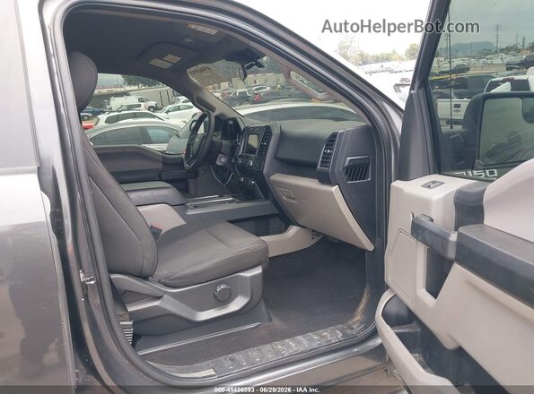 1FTEW1CP5LKE39464 2020 FORD F150 Gray Вид салону спереду