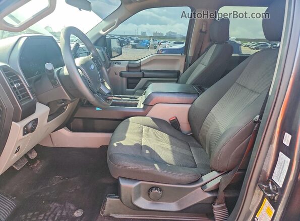 1FTEW1CP6LFB33219 2020 FORD F150 Charcoal Widok wnętrza z przodu
