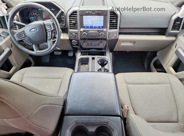 1FTEW1E52LKF37184 2020 FORD F150 White Widok deski rozdzielczej