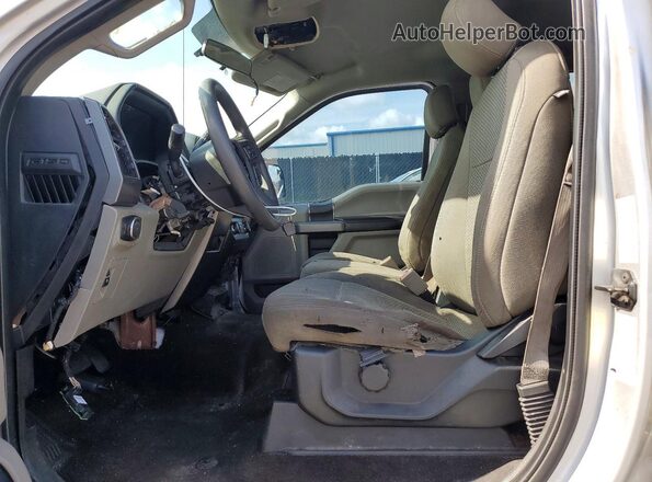 1FTEW1E54JFC64271 2018 FORD F150 Silver Вид салону спереду