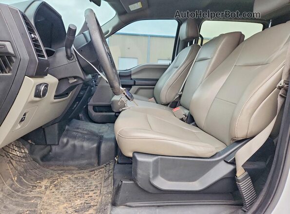 1FTEW1E57JKF16280 2018 FORD F150 White Front interior view