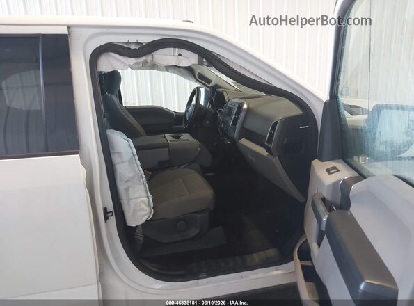 1FTEW1E84HFC04205 2017 FORD F150 Белый Вид салона спереди
