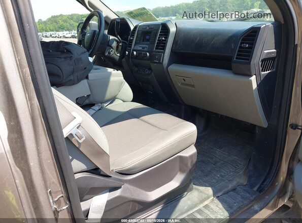 1FTEW1EB2JKE61016 2018 FORD F150  Вид салону спереду
