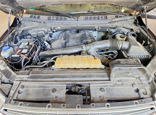1FTEW1EG2JFD30639 2018 FORD F150 Tan Вид задньої частини салону
