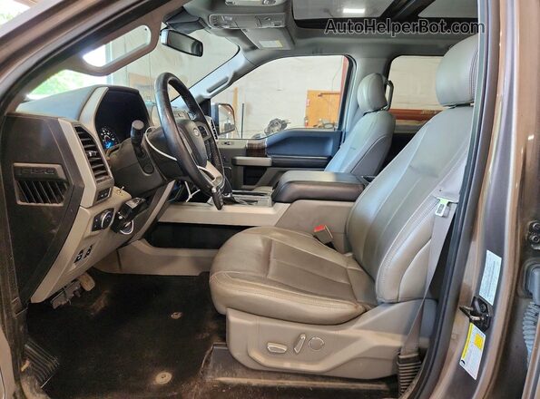 1FTEW1EG2JFD30639 2018 FORD F150 Tan Вид салону спереду