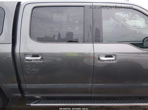 1FTEW1EG3JKD53452 2018 FORD F150 Gray Vista interior trasera