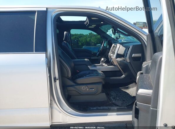 1FTEW1EG9JFE58490 2018 FORD F150 Серебряный Вид салона спереди