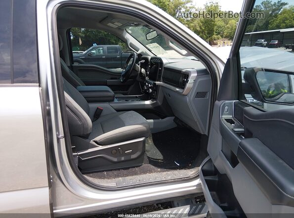 1FTEW1EP2PFD21061 2023 FORD F150 Silver წინა სალონის ხედი