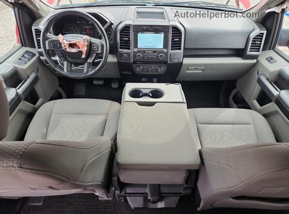 1FTEW1EP3JFB11091 2018 FORD F150 Red Вид панелі приладів
