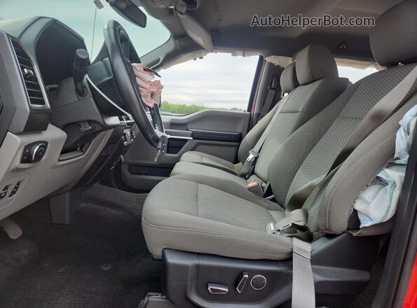 1FTEW1EP3JFB11091 2018 FORD F150 Red Вид салону спереду