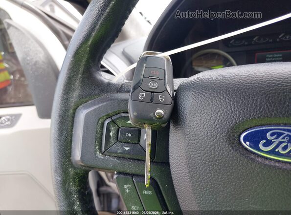 1FTEW1EP5KFB35202 2019 FORD F150 Silver Առջևի վահանակի տեսք