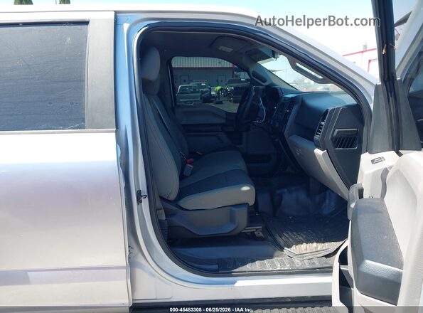 1FTEW1EP6GKD95106 2016 FORD F150 Silver Widok wnętrza z przodu