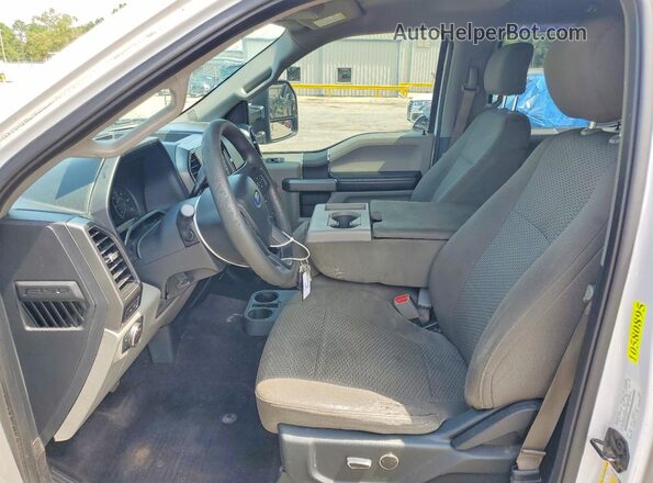 1FTEW1EP6HKC88302 2017 FORD F150 White Widok wnętrza z przodu