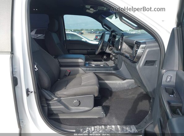 1FTEW2KP0RKE20790 2024 FORD F150 White Вид салону спереду
