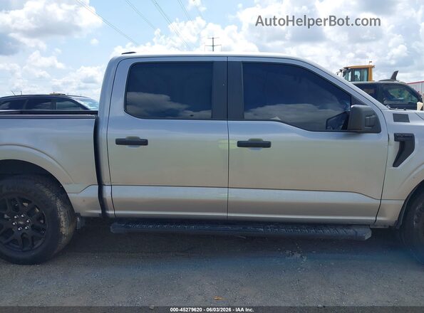 1FTEW2KP2RKF19160 2024 FORD F150 Silver Widok wnętrza z tyłu