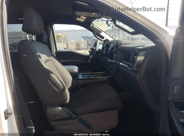 1FTEW2KP6SKE88288 2025 FORD F150 White Widok wnętrza z przodu