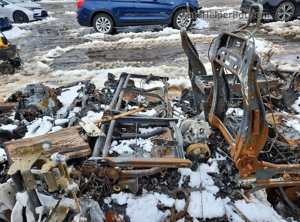 1FTEX1C43KKF04474 2019 FORD F150 Burn Rear seats view
