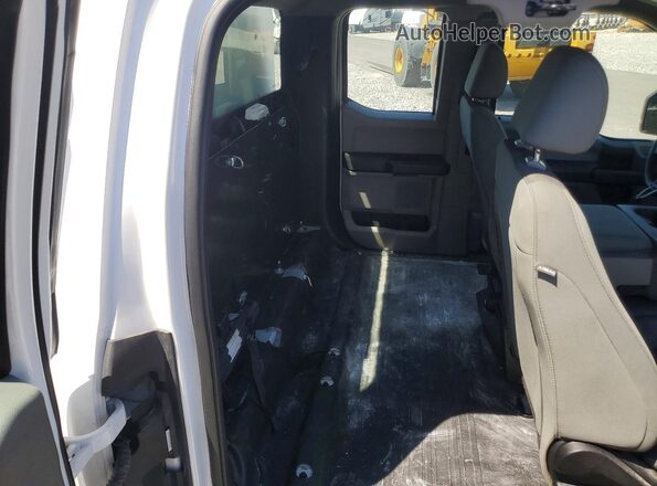 1FTEX1C51JKF23337 2018 FORD F150 White Հետևի տեսք