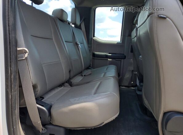 1FTEX1C59JFA55625 2018 FORD F150 White Հետևի նստատեղերի տեսք