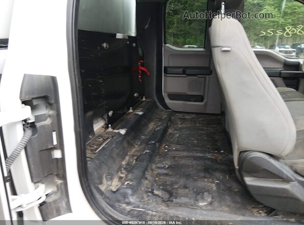1FTEX1C83HKD34094 2017 FORD F150 White Widok naklejki z numerem VIN