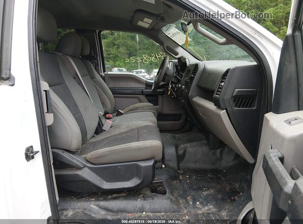 1FTEX1C83HKD34094 2017 FORD F150 White Widok wnętrza z przodu