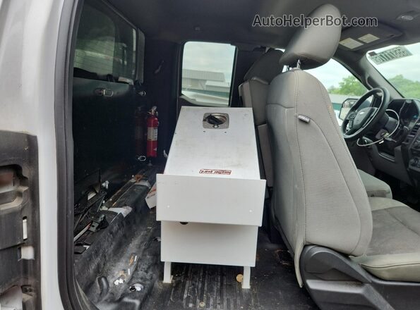 1FTEX1CB0JKF06020 2018 FORD F150 White Vista del compartimento del motor
