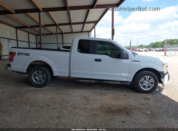 1FTEX1CB0JKF06101 2018 FORD F150 White Widok wnętrza z tyłu