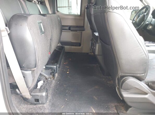 1FTEX1CB0JKF06101 2018 FORD F150 White Widok naklejki z numerem VIN