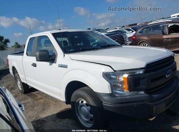 1FTEX1CB0JKF30589 2018 FORD F150 Белый Вид задней части салона