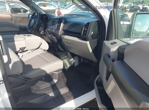 1FTEX1CB0JKF30589 2018 FORD F150 Белый Вид салона спереди