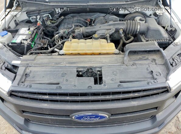 1FTEX1CB0KKE70654 2019 FORD F150 White Вид задньої частини салону