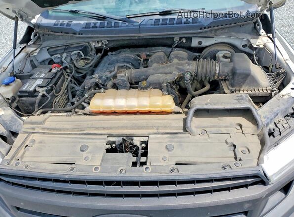 1FTEX1CB1JFA33088 2018 FORD F150 White Вид задньої частини салону