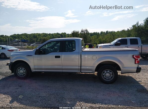 1FTEX1CB1JFC76352 2018 FORD F150 Silver სალონის 360-გრადუსიანი ხედი