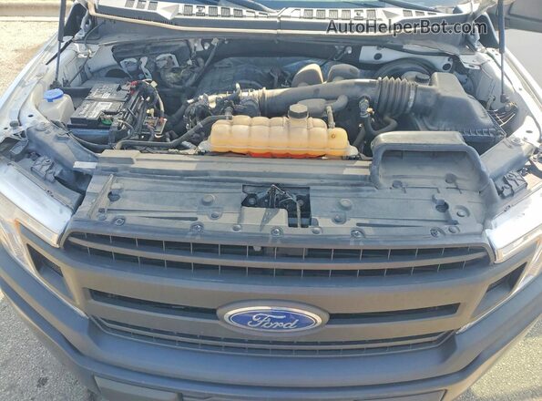 1FTEX1CB6JKF06314 2018 FORD F150 White Rear interior view