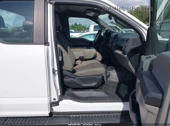 1FTEX1CF6GFB91924 2016 FORD F150 White Вид салону спереду